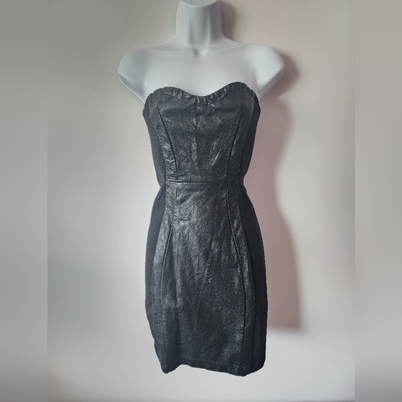 Sister Point faux leather body-con mini - Picture 1 of 6